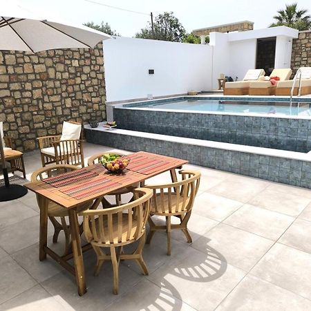 Valantina'S & Mannouel Lardos Luxury Villas מראה חיצוני תמונה